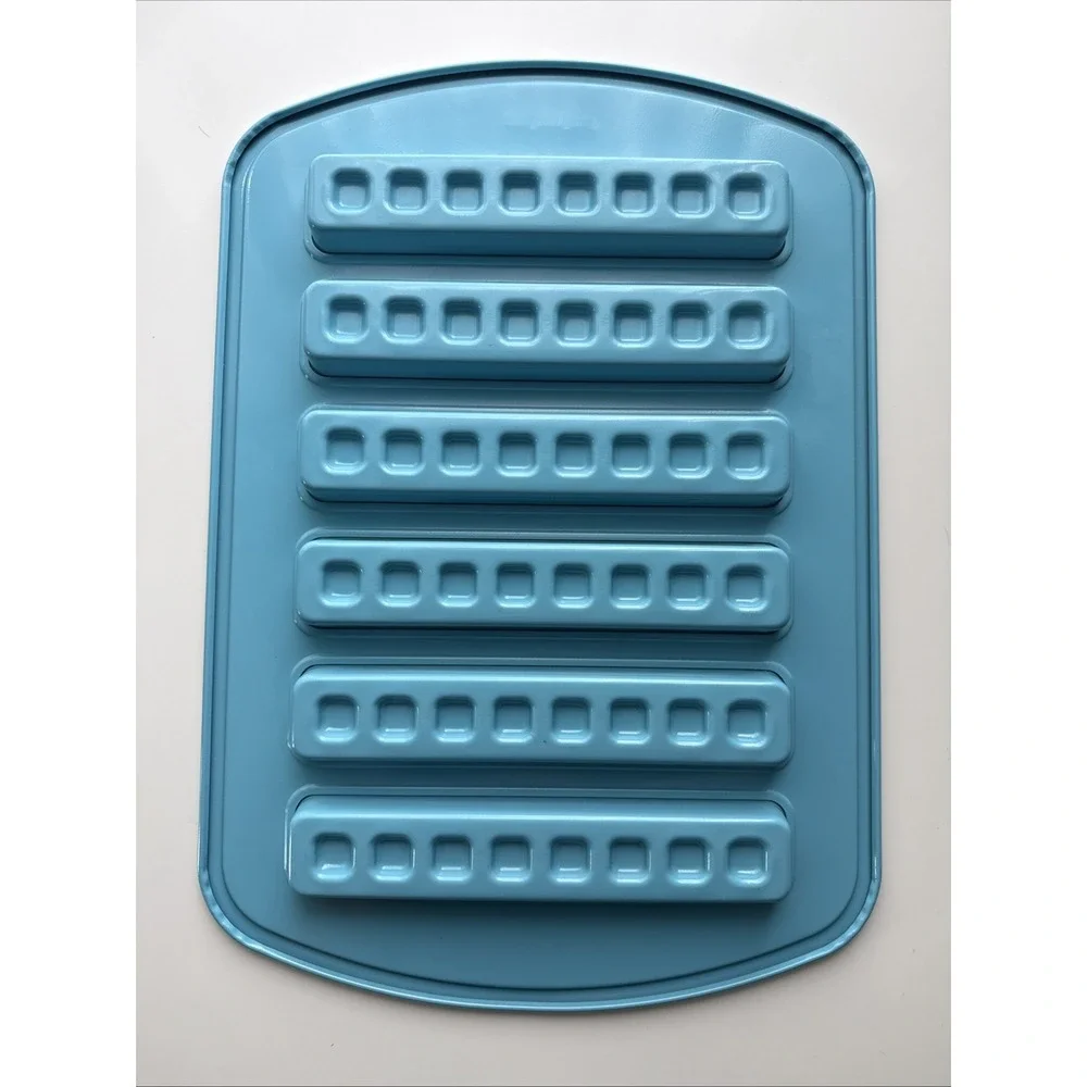 NEW Pampered Chef 6 Waffle Stick Pan #100018 Blue Base 11 x 16